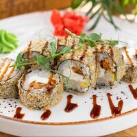 Ролл горячий с мидиями и гребешком в ЧиллДОМ