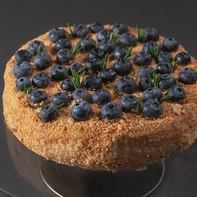 Наполеон с голубикой в Особенный Наполеон Кондитерская по цене 1900