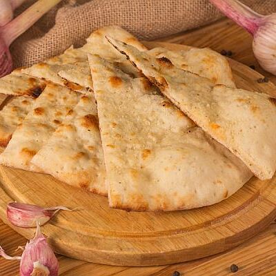 Фокачча с чесноком в Луиджи & Тосё по цене 159