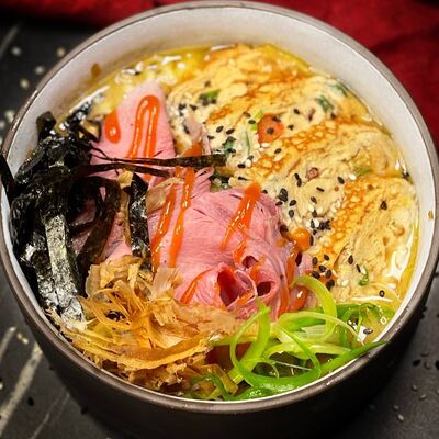 Рамен с ростбифом из говядины в Kirova street по цене 490 ₽