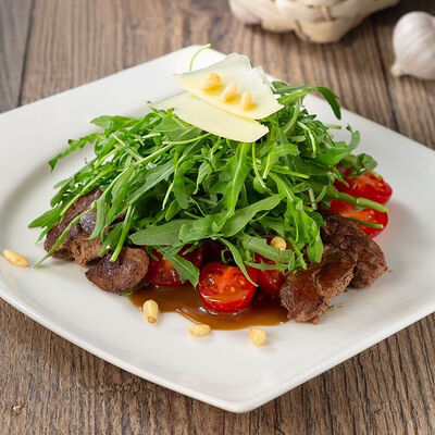 Салат с рукколой и куриной печенью в Korea House по цене 1080 ₽