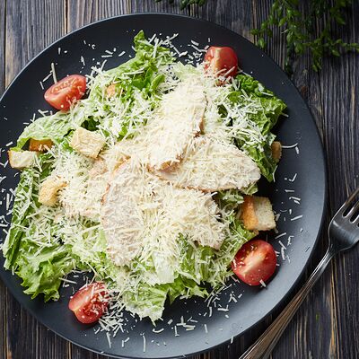 Цезарь с цыпленком в 909 Pizza& Pasta по цене 479 ₽