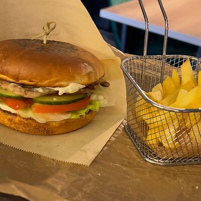 Бургер Твити в Багс Банни от кафеМафия по цене 620 ₽