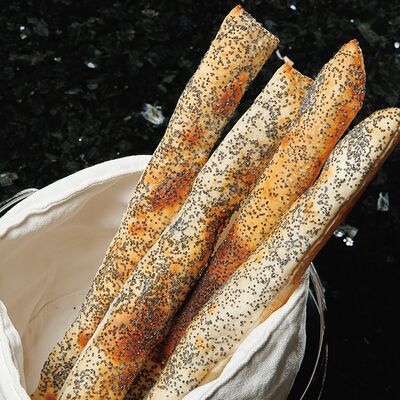 Хлебные палочки с маком в Зун-Зан по цене 80 ₽