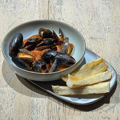 Мидии в томатном соусев Сквер по цене 750 ₽