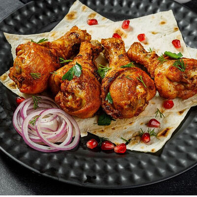 Шашлык из куриной голени в Мангал холл по цене 860 ₽