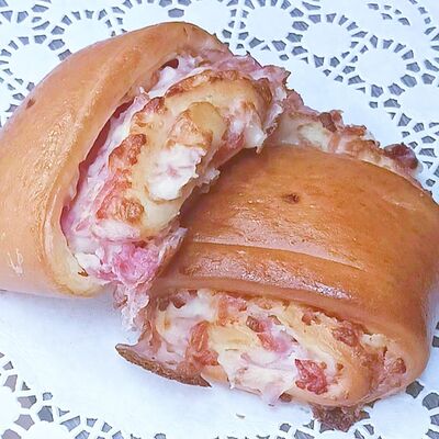 Рулет сытный (колбаса-сыр) в Настоящая пекарня по цене 106 ₽