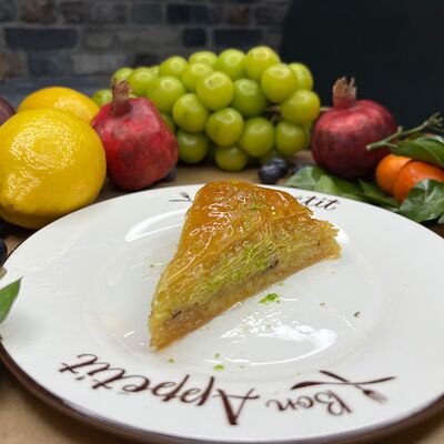 Пахлава по-турецки в ДУРУМ КЕБАБ Турецкая кухня по цене 180 ₽