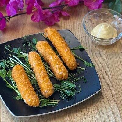 Сырные палочкив Сакура по цене 490 ₽