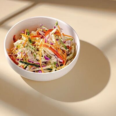 Салат витаминныйв Рогалик по цене 145 ₽