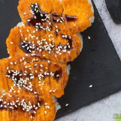 Запеченный ролл со снежным крабом в Кофейня №1 по цене 485 ₽