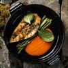 Куриная грудка с соусом из печёного перца подаётся с брокколи в Butin по цене 740
