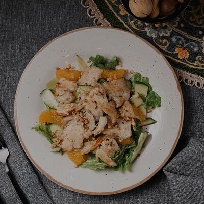 Салат курица-апельсин в Kish-Mish по цене 660 ₽