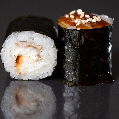 Хосомаки с угремв Cенсей по цене 290 ₽