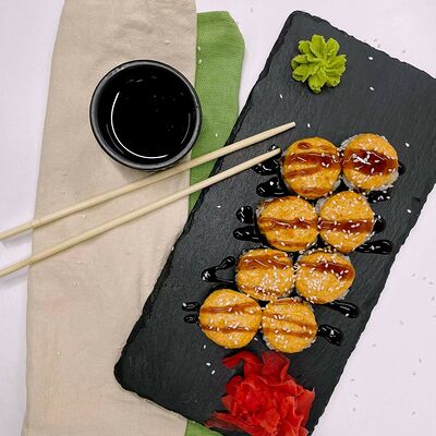 Запеченный ролл с томаго (Острый) в Панда Бистро по цене 365 ₽