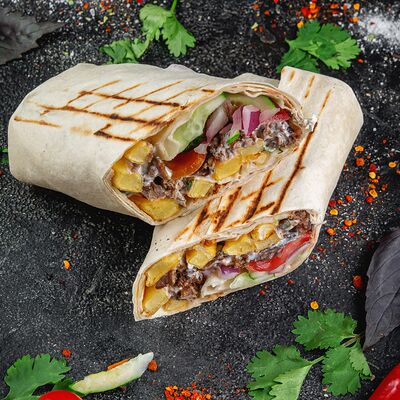 Мини-шаурма с картофелем фри и говядиной в Шурум Бурум по цене 335 ₽