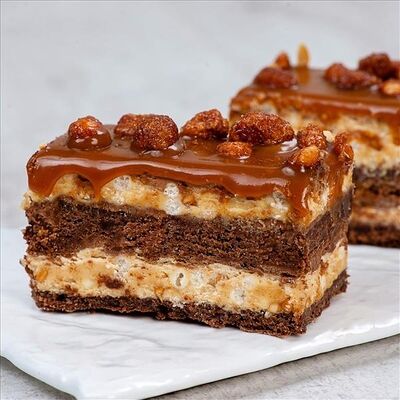 Пирожное карамельно-ореховое в TAVO ROTTO по цене 299 ₽