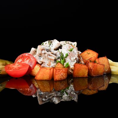 Бефстроганов из телятины в Огонек по цене 749 ₽