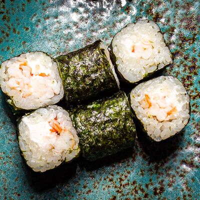 Мини-ролл Острая креветка в Суши Море Мото по цене 280 ₽