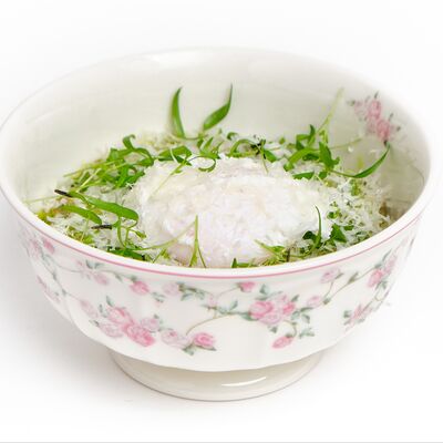 Зеленая гречка с песто, яйцом пашот и пармезаном в Ciro bistro по цене 750 ₽