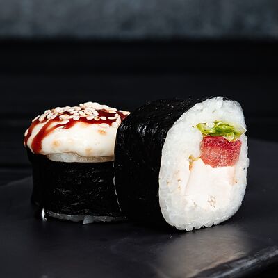 Ролл Цезарь запеченный в Crystal Sushi & Rolls по цене 3090 ₸