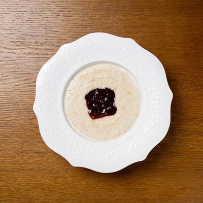 Каша овсяная на топленом молоке в Tutta La Vita по цене 620 ₽