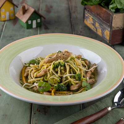 Лингвини с курицей и брокколи в Pizzamento по цене 790 ₽