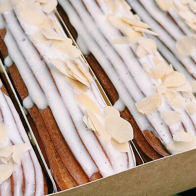 Эклер ванильный в Кондитерская Эклер по цене 369 ₽