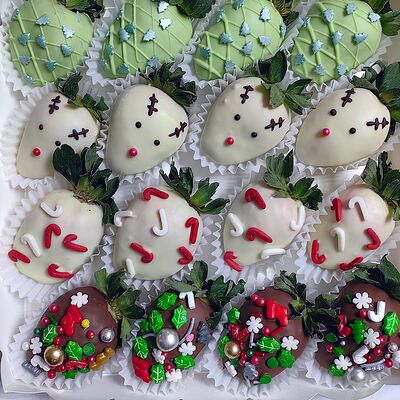 Набор клубники в шоколаде Новый год 1 в Мос клубника в шоколаде по цене 4200 ₽