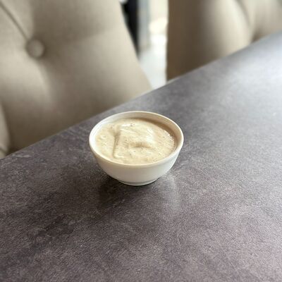 Соус белый на кефире с чесноком и травами 50 гр в Chili по цене 69 ₽