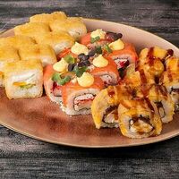 Акиба в Луиджи & Тосё