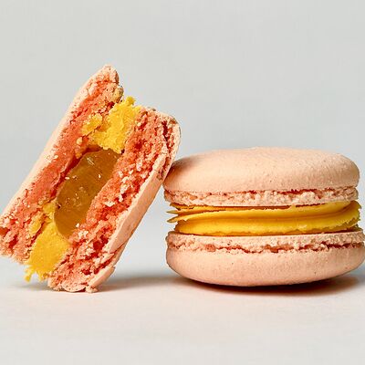 Макарон Облепиха-апельсин в Настрой десерт по цене 180 ₽