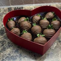 Клубника в шоколаде Сердцев Allowberry