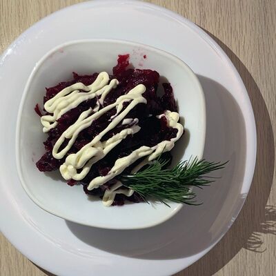 Свекла с чесноком в Столовая На Кольце по цене 150 ₽