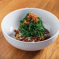 Картофельный салат с говяжьим беконом в 321 Club by Novikov