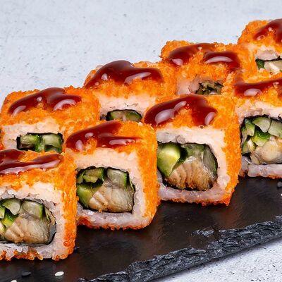 Калифорния унаги с икрой в Суши Мастер по цене 329 ₽