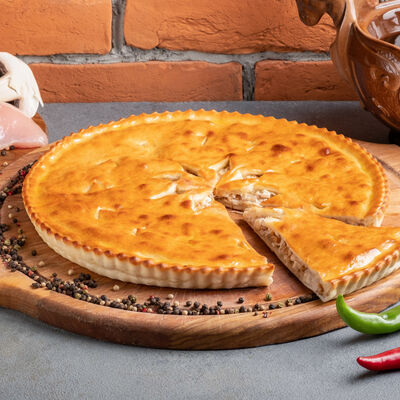 Пирог с курицей и грибами в Жар-Птица по цене 420 ₽