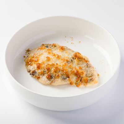 Запеченное куриное филе с жюльеном в Ромбаба по цене 295 ₽