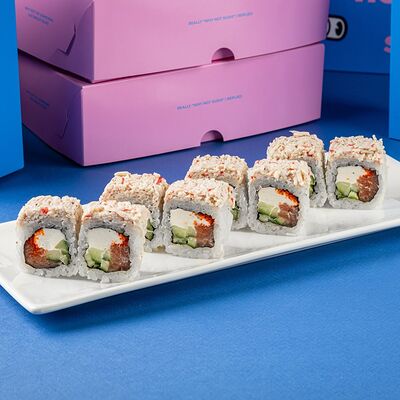Трюфельный снежный краб с лососем в Why Not Sushi по цене 799 ₽