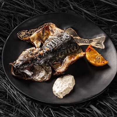 Воротник скумбрии на гриле с соусом тартар в Tunguska по цене 1178 ₽