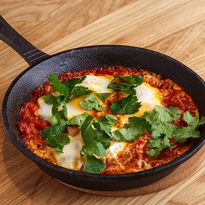 Шакшука в DVOR гриль-бистро по цене 570 ₽