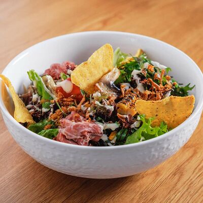 Тостадос - салат с ростбифом в 321 Club by Novikov по цене 780