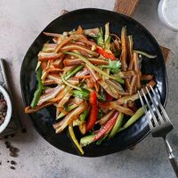 Свиные ушки по-китайски в Hungry Dragon