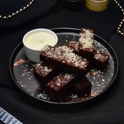 Гренки бородинские с чесночком в Правда по цене 350 ₽