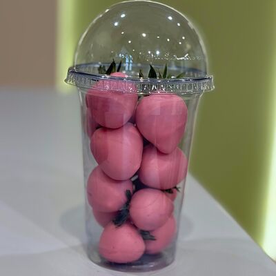 Клубника в белом шоколаде в стаканев Lovely Berry по цене 1590 ₽