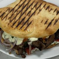 Шаурма с говядиной в лепёшкев Кафе нут