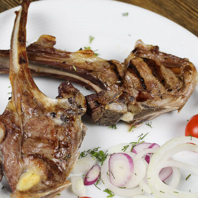 Корейка баранья на мангале в Гриль хаус по цене 450 ₽