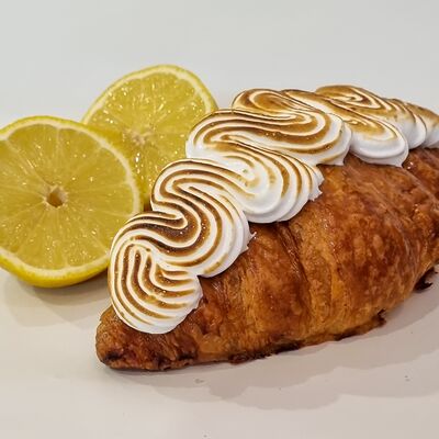 Круассан лимонный с меренгой в Croissant по цене 210 ₽