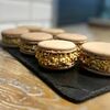 Шоколадный Macarons в Seven по цене 240