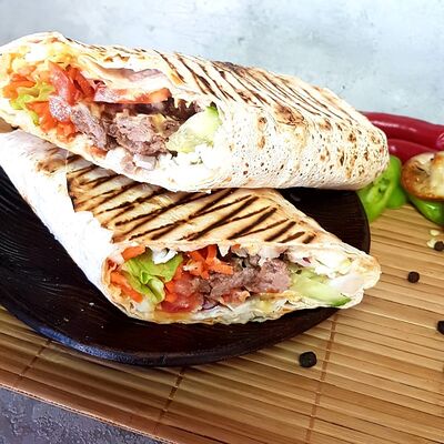 Шаурма Микс с курицейв Lavash Bar по цене 490 ₽
